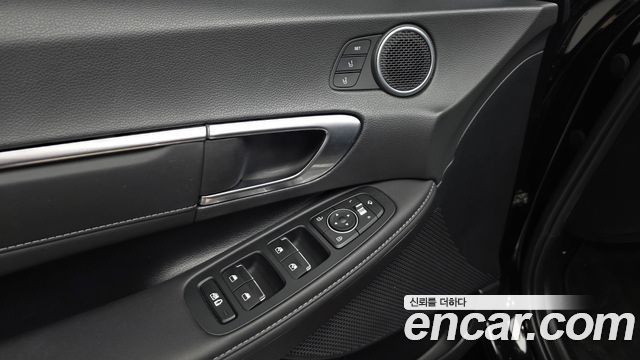 Hyundai Sonata 2022 — photo 28