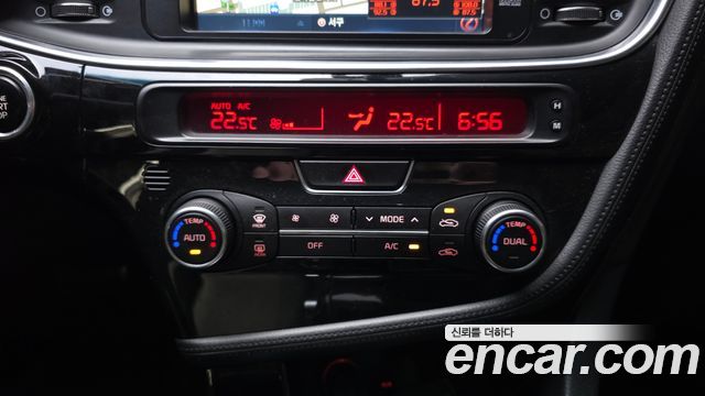 Kia K5 2014 — photo 22