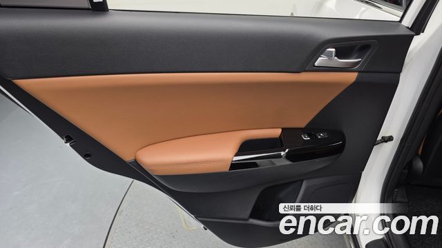 Kia Sportage 2018 — photo 15