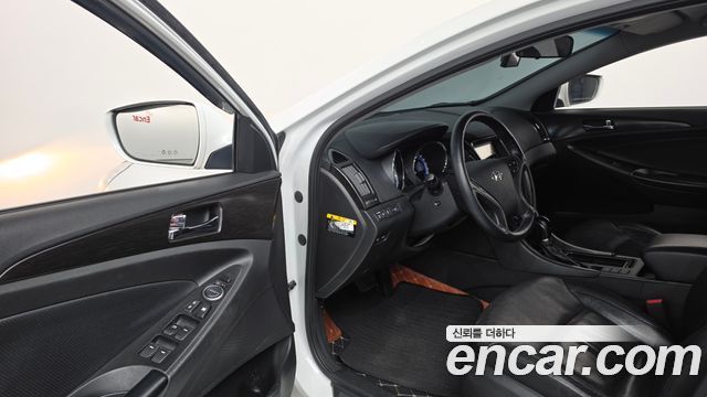 Hyundai Sonata 2013 — photo 13