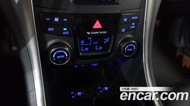 Hyundai Sonata 2013 — photo 32