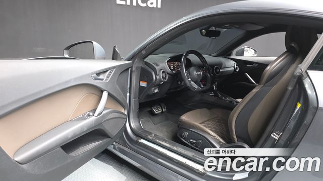 Audi TT 2016 — photo 10