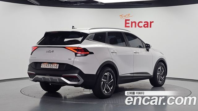 Kia Sportage 2023 — photo 2
