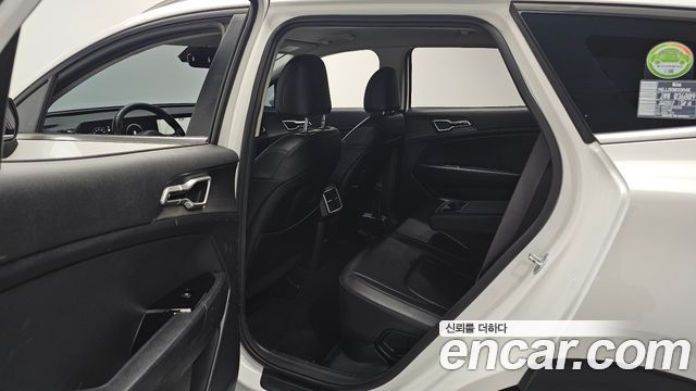 Kia Sportage 2023 — photo 18
