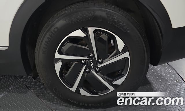 Kia Sportage 2023 — photo 7