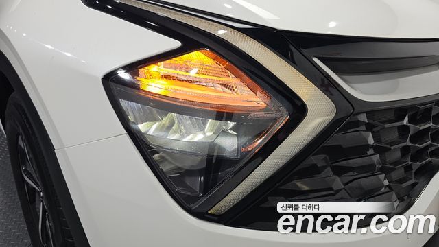 Kia Sportage 2023 — photo 8