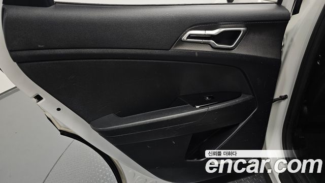 Kia Sportage 2023 — photo 15