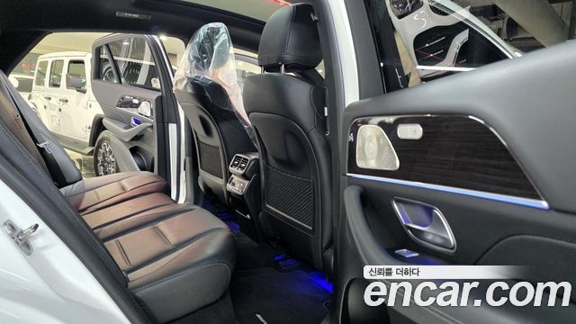 Mercedes-Benz GLE-Class 2023 — photo 12
