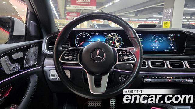 Mercedes-Benz GLE-Class 2023 — photo 13