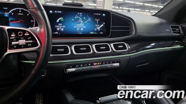 Mercedes-Benz GLE-Class 2023 — photo 14