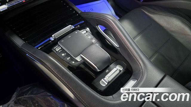 Mercedes-Benz GLE-Class 2023 — photo 17