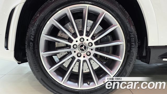 Mercedes-Benz GLE-Class 2023 — photo 20