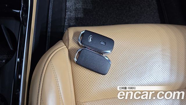 Kia K7 2020 — photo 21
