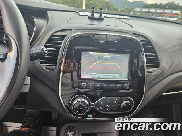 Renault Korea QM3 2015 — photo 10