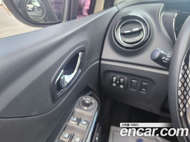 Renault Korea QM3 2015 — photo 12