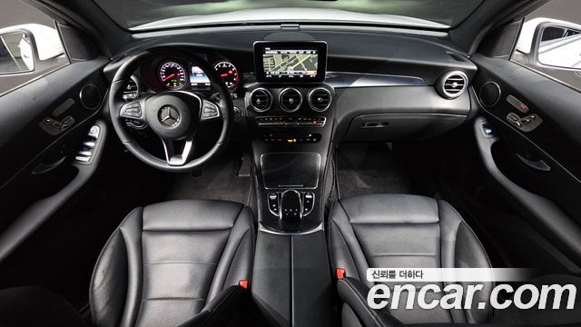Mercedes-Benz GLC-Class 2019 — photo 10