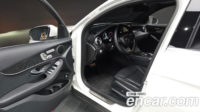 Mercedes-Benz GLC-Class 2019 — photo 13
