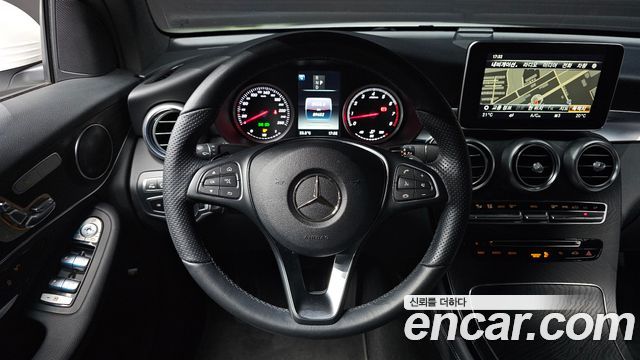 Mercedes-Benz GLC-Class 2019 — photo 18