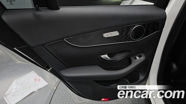 Mercedes-Benz GLC-Class 2019 — photo 15