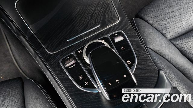Mercedes-Benz GLC-Class 2019 — photo 27