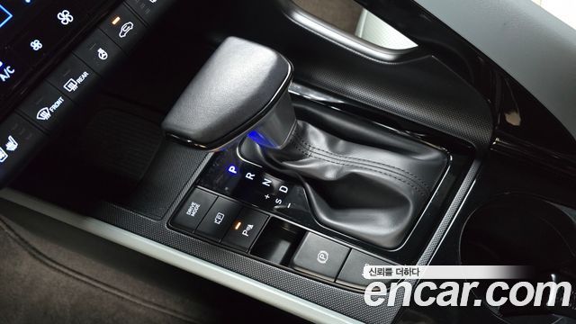 Hyundai AVANTE 2024 — photo 12
