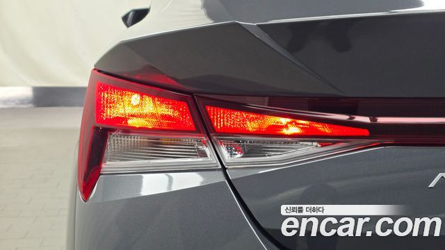 Hyundai AVANTE 2024 — photo 9