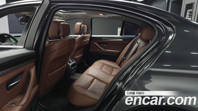 BMW 5-Series 2013 — photo 12