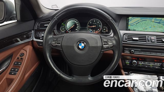 BMW 5-Series 2013 — photo 13