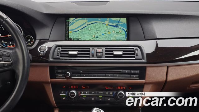 BMW 5-Series 2013 — photo 15