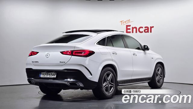 Mercedes-Benz GLE-Class 2021 — photo 2