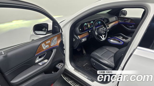 Mercedes-Benz GLE-Class 2021 — photo 17