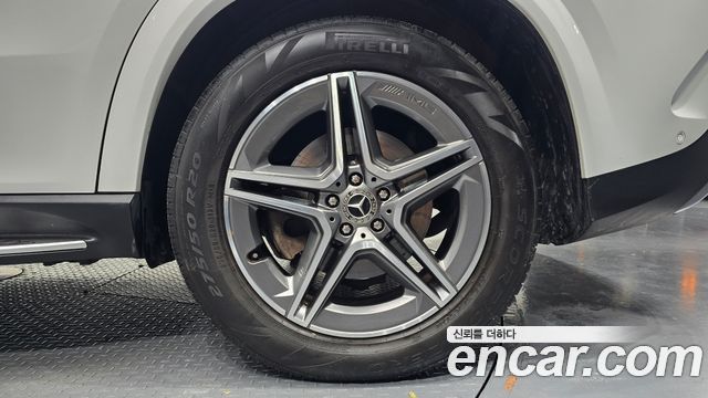 Mercedes-Benz GLE-Class 2021 — photo 7