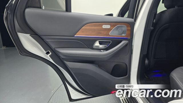 Mercedes-Benz GLE-Class 2021 — photo 15