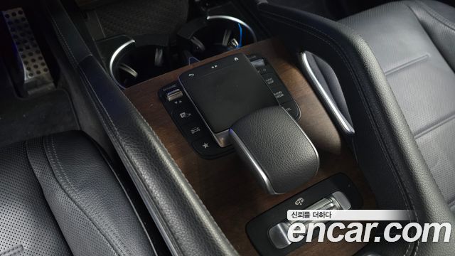 Mercedes-Benz GLE-Class 2021 — photo 27