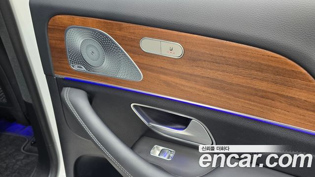 Mercedes-Benz GLE-Class 2021 — photo 30
