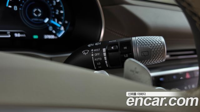 Genesis GV80 2023 — photo 28