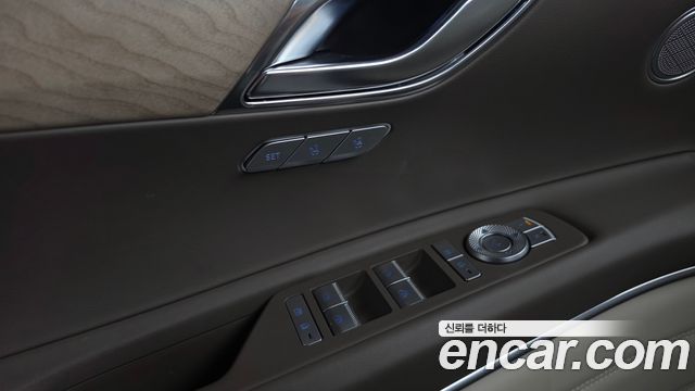 Genesis GV80 2023 — photo 29
