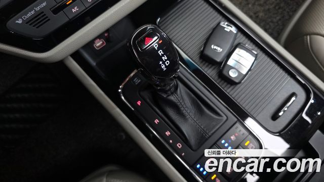 Kia Canival 2016 — photo 12