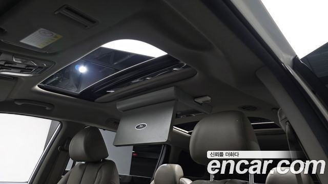 Kia Canival 2016 — photo 22