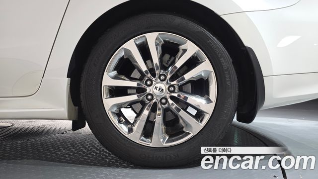 Kia Canival 2016 — photo 7