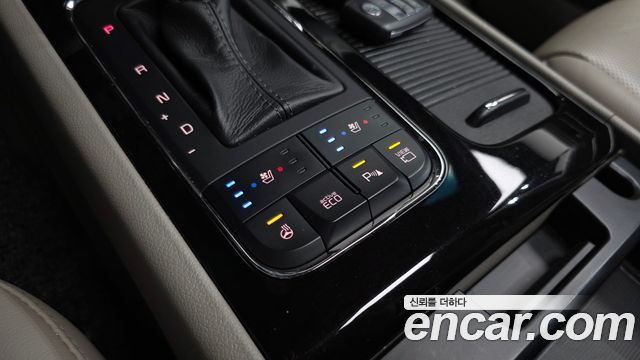 Kia Canival 2016 — photo 29