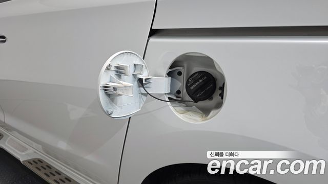 Kia Canival 2016 — photo 34