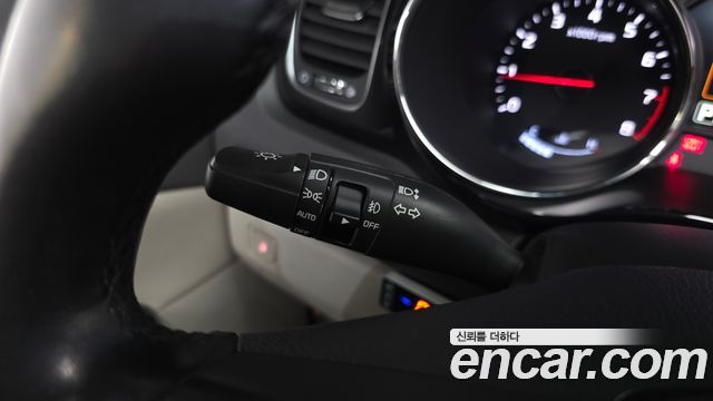 Kia Canival 2016 — photo 37