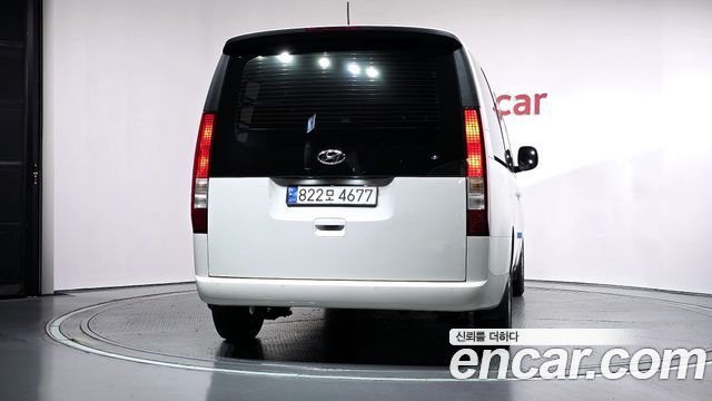 Hyundai Staria 2022 — photo 4
