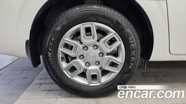 Hyundai Staria 2022 — photo 5