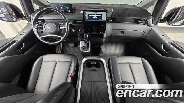 Hyundai Staria 2022 — photo 10