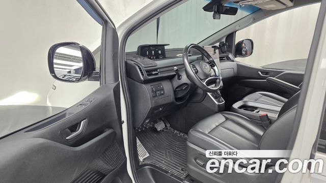 Hyundai Staria 2022 — photo 13