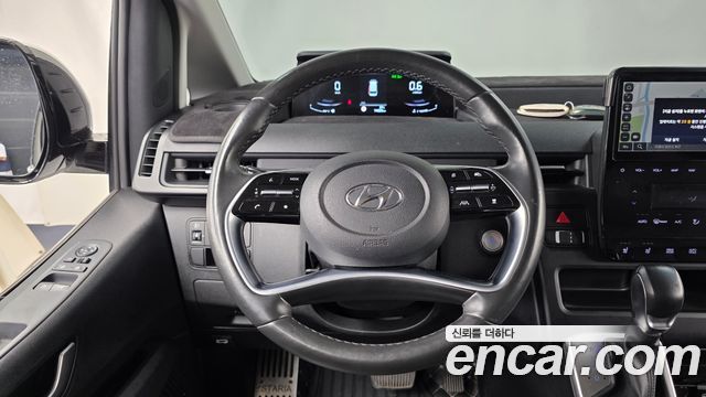 Hyundai Staria 2022 — photo 18