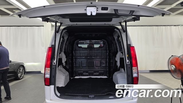 Hyundai Staria 2022 — photo 26