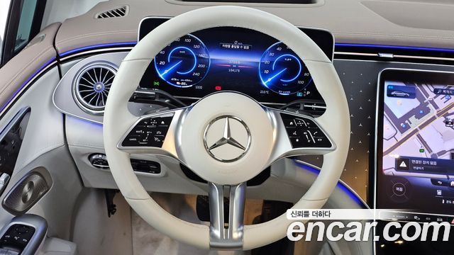 Mercedes-Benz EQE 2023 — photo 19